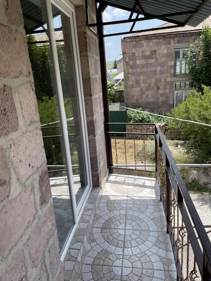 Armani Guest House Martuni Exterior foto